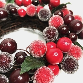 Red Berries Candle Ring 17cm