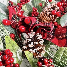 Red Berry & Tartan Wreath 60cm