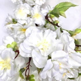 Ivory Deluxe Blossom Wreath 45cm