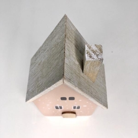 Pink Wooden House 16cm